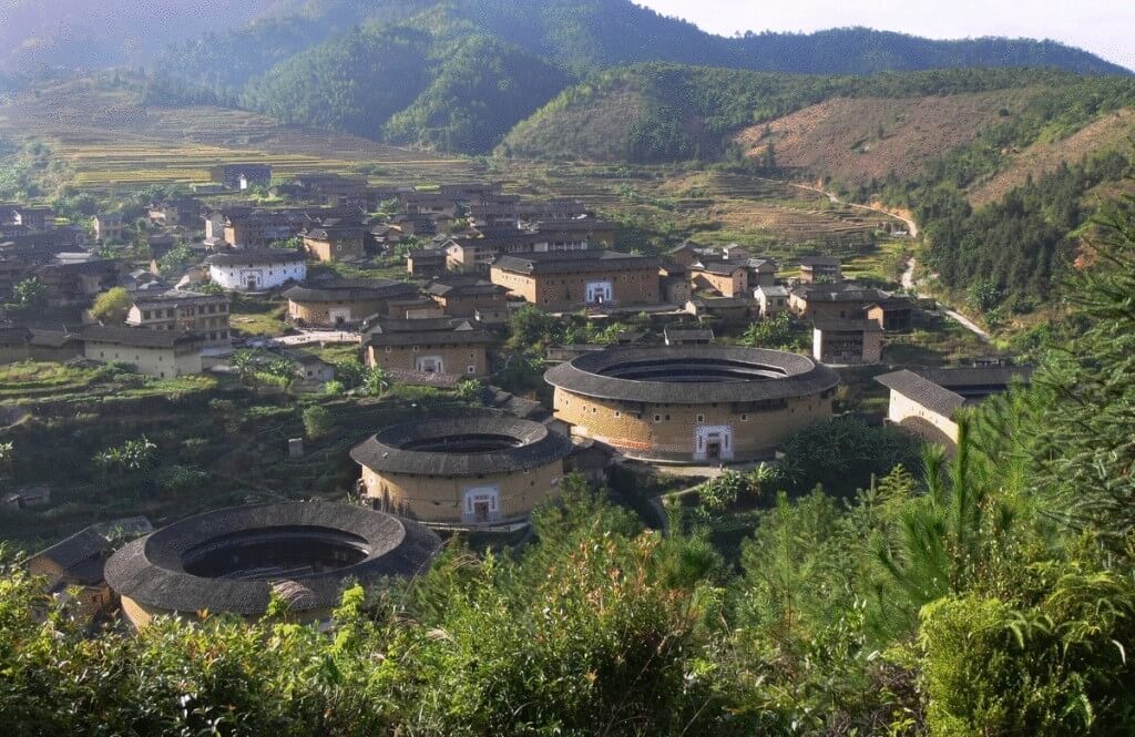 Лунъянь 龙岩