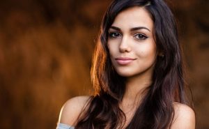 Имя Альфия по китайски 阿里菲婭 транслитом Ā Lǐ Fēi Yà