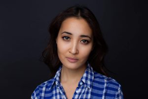 Имя Асимгуль по китайски 阿希姆古力 транслитом Ā xī mǔ gǔ lì