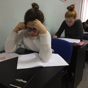 Экзамен по китайскому языку HSK 2