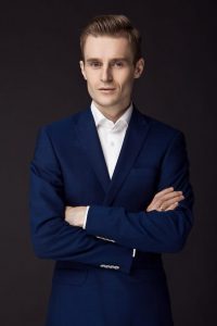 Имя Ипполит по китайски 伊普波利特 транслитом Yīpǔbōlìtè