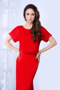 Имя Лейсан по китайски 蕾珊 транслитом Lěi Shān