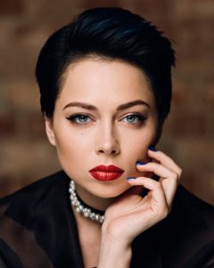 Имя Настасья по китайски 娜斯塔西婭 транслитом Nà Sī Tǎ Xī Yà