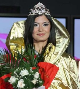 Имя Нигар по китайски 尼戈爾 транслитом Ní gē ěr